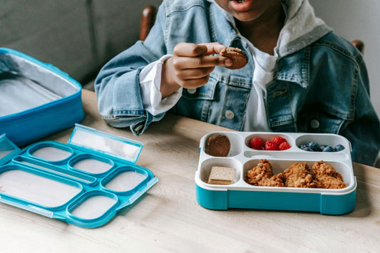 Nooit meer vieze broodtrommels – 7 tips om lunchbox & drinkfles schoon te houden - ViralCleaning
